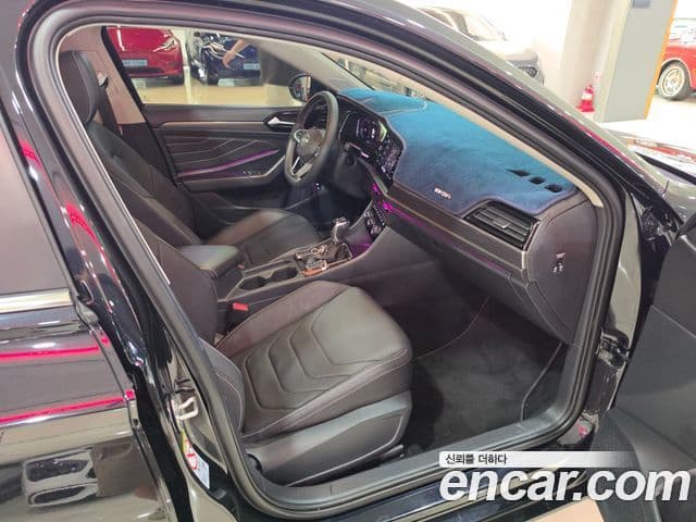 Volkswagen Jetta 2022 — Şəkil 13/19