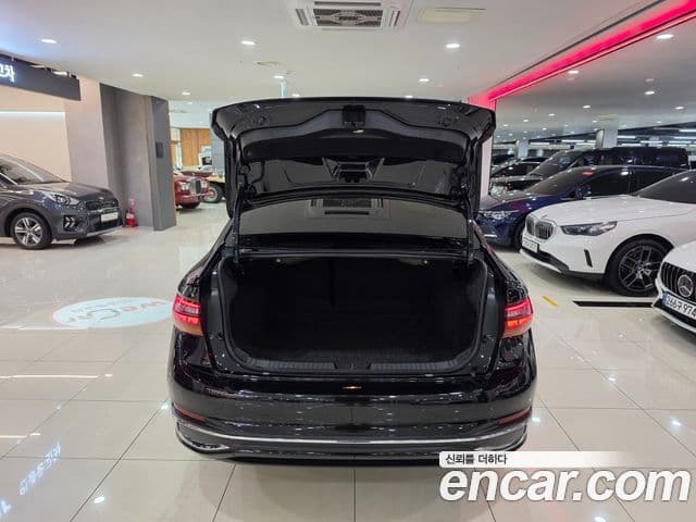Volkswagen Jetta 2022 — Şəkil 14/19