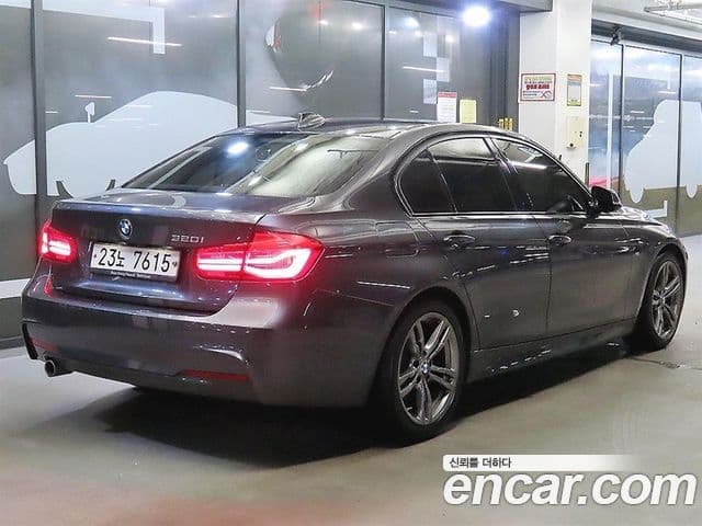 BMW 3 Series 2018 — ფოტო 3/20