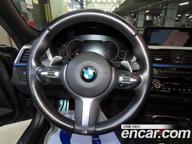 BMW 3 Series 2018 — ფოტო 6/20