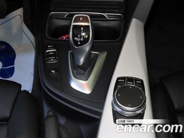 BMW 3 Series 2018 — ფოტო 11/20