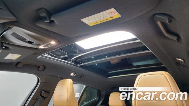 Volvo XC40 2019 — ფოტო 18/20