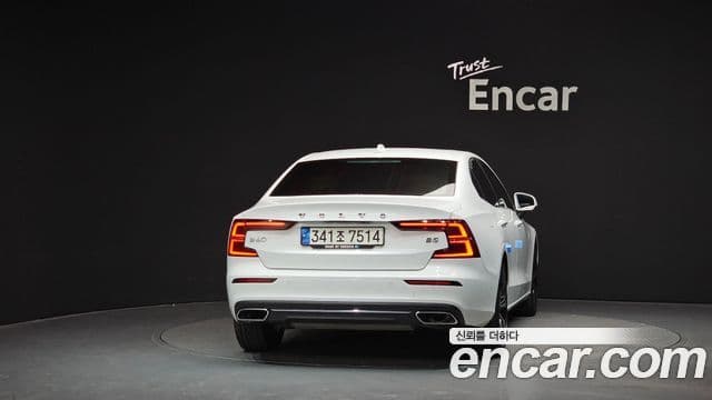 Volvo S60 2021 — Şəkil 4/20