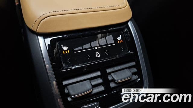Volvo S60 2021 — ფოტო 24/30