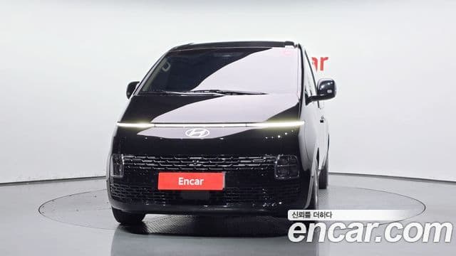Hyundai Staria 2025 — Фото 2/20