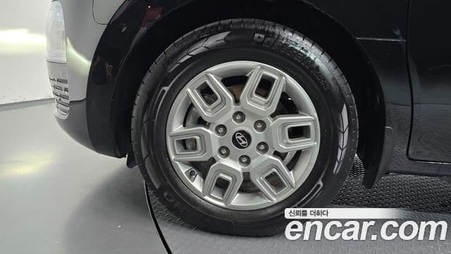 Hyundai Staria 2025 — Фото 4/20