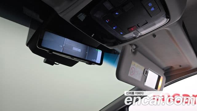 Hyundai Staria 2025 — Фото 17/20