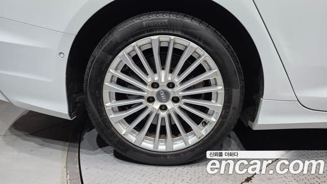 Audi A6 2019 — ფოტო 5/20