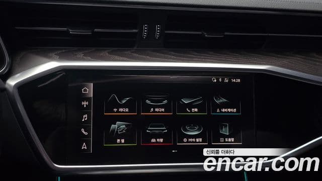 Audi A6 2019 — ფოტო 16/20