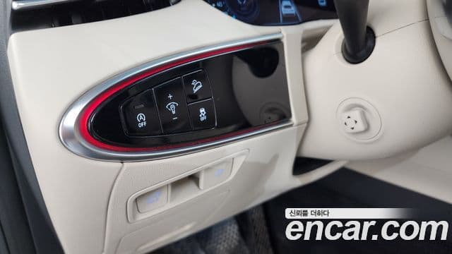 Genesis GV70 2022 — ფოტო 19/20