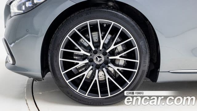 Mercedes-Benz S-Class 2025 — ფოტო 5/19