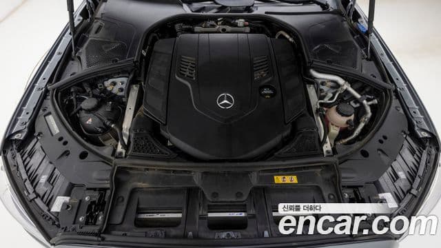 Mercedes-Benz S-Class 2025 — ფოტო 16/19