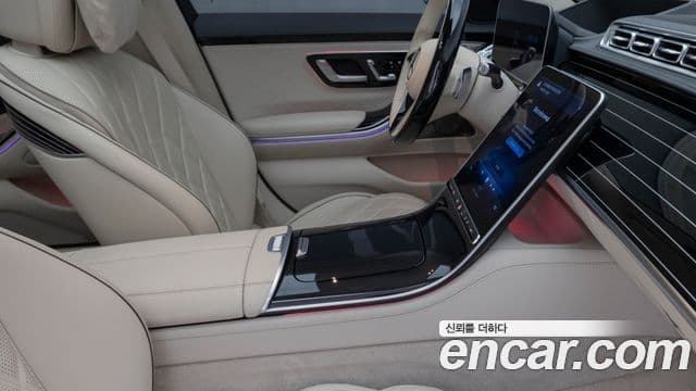 Mercedes-Benz S-Class 2025 — ფოტო 18/19