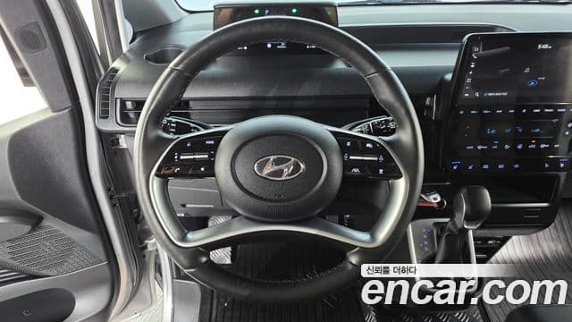 Hyundai Staria 2023 — Şəkil 13/20