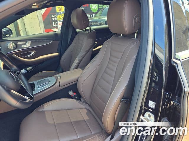 Mercedes-Benz E-Class 2023 — Şəkil 12/20