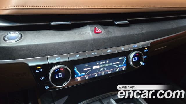 Genesis Electrified G80 2023 — фото 20 из 20