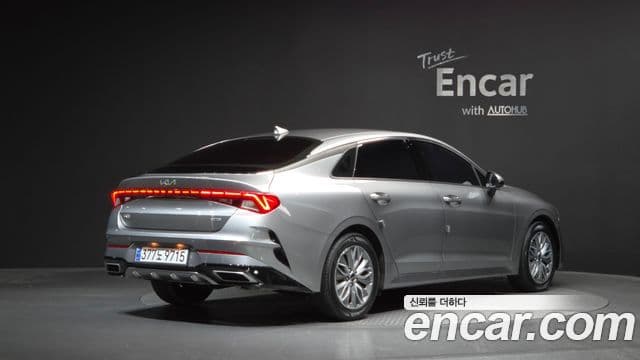 Kia K5 2023 — Şəkil 2/20