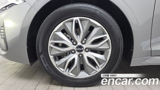 Kia K5 2023 — Şəkil 5/20
