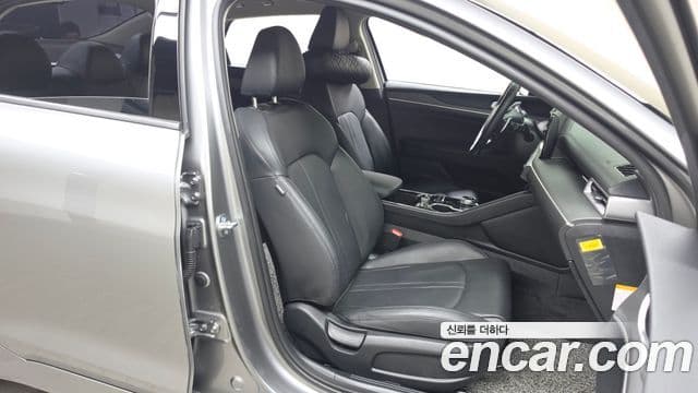 Kia K5 2023 — Şəkil 12/20