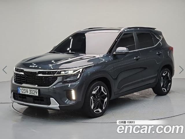 Kia Seltos 2022 — ფოტო 3/3