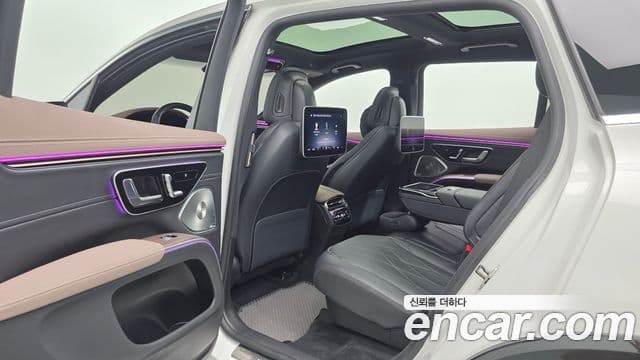 Mercedes-Benz EQS SUV 2023 — ფოტო 24/31