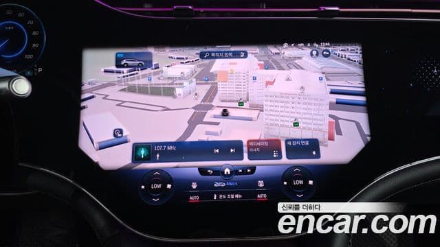 Mercedes-Benz EQS SUV 2023 — ფოტო 22/31