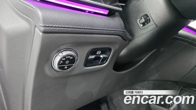 Mercedes-Benz EQS SUV 2023 — ფოტო 13/31