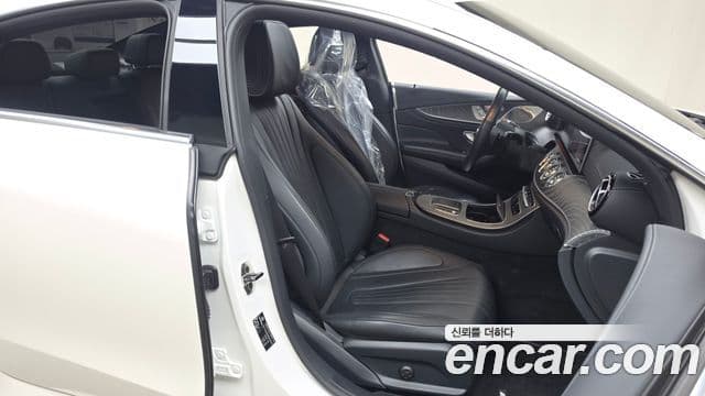 Mercedes-Benz CLS-Class 2021 — Photo 27/31