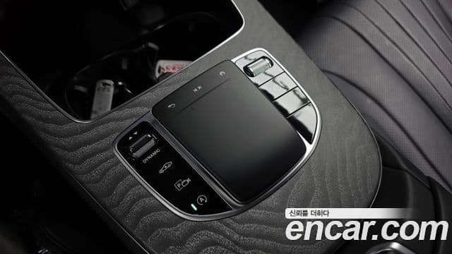 Mercedes-Benz CLS-Class 2021 — Photo 18/31