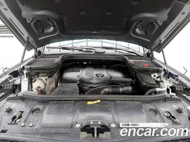 Mercedes-Benz GLE-Class 2023 — Şəkil 18/20