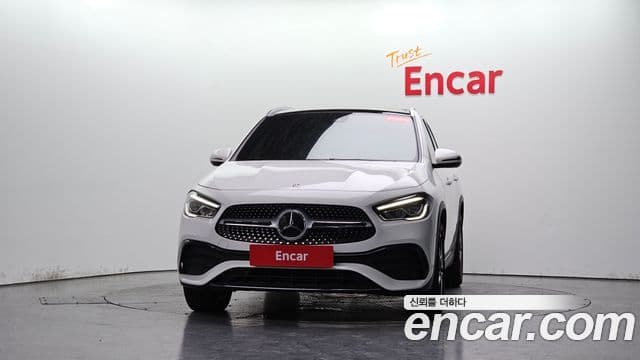 Mercedes-Benz GLA-Class 2020 — Фото 3/20