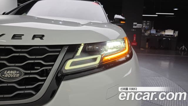 Land Rover Range Rover Velar 2019 — Şəkil 30/35