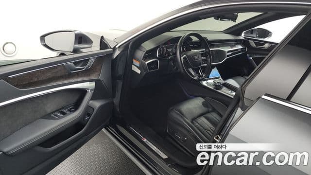 Audi A7 2021 — ფოტო 10/20