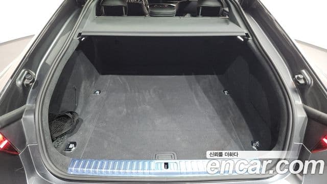 Audi A7 2021 — ფოტო 18/20