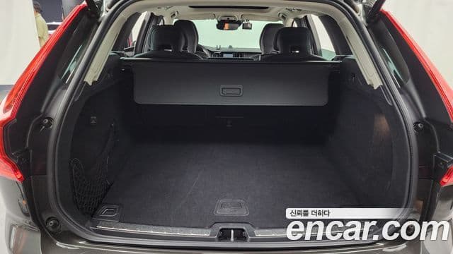 Volvo XC60 2018 — ფოტო 20/20