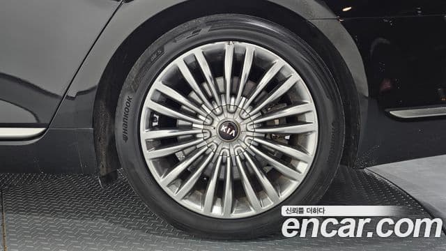 Kia The K9 2019 — Photo 27/37