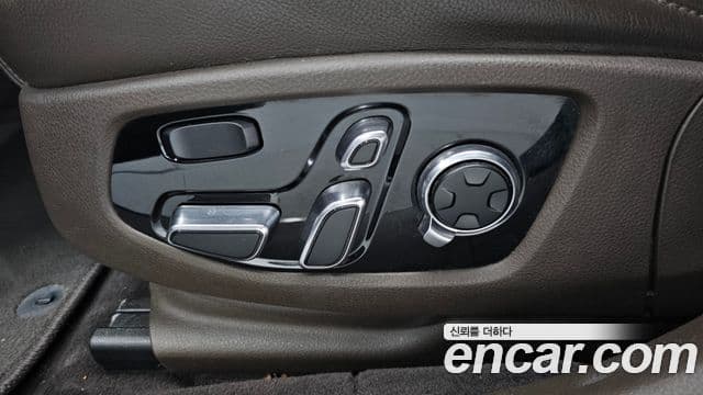 Kia The K9 2019 — Photo 33/37