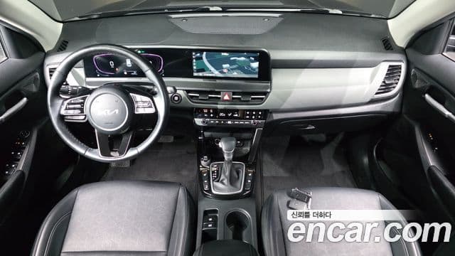 Kia Seltos 2023 — ფოტო 7/20