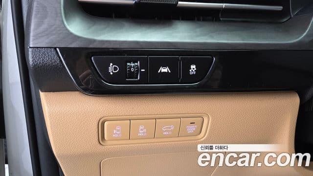 Kia Carnival 2023 — фото 16 из 20