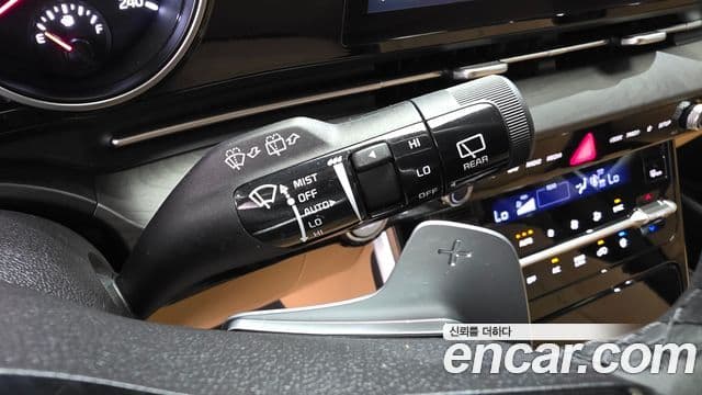 Kia Carnival 2023 — фото 17 из 20