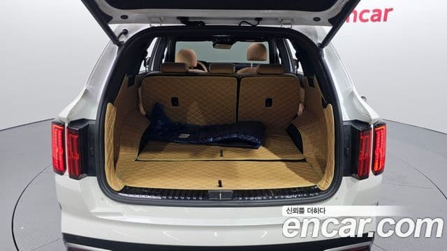 Kia Sorento 2021 — Фото 18/20