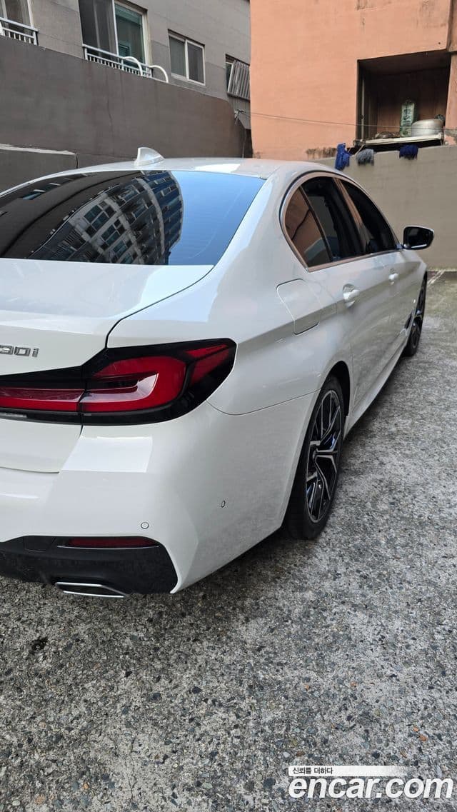 BMW 5 Series 2022 — ფოტო 3/10