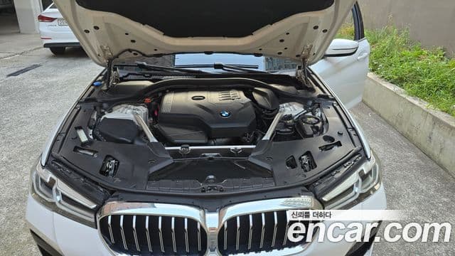 BMW 5 Series 2022 — ფოტო 5/10