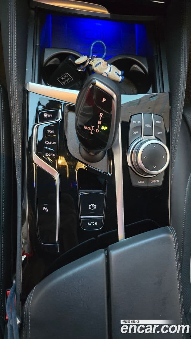 BMW 5 Series 2022 — ფოტო 7/10