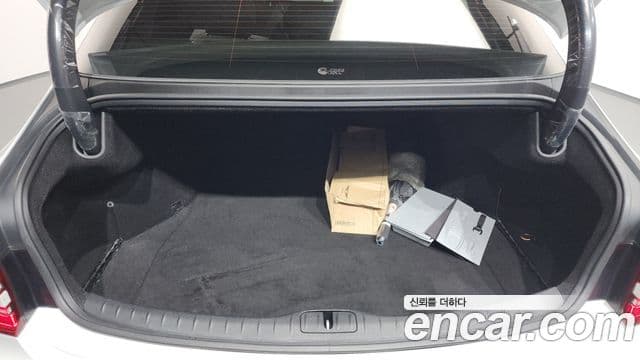Genesis Electrified G80 2021 — Şəkil 19/20