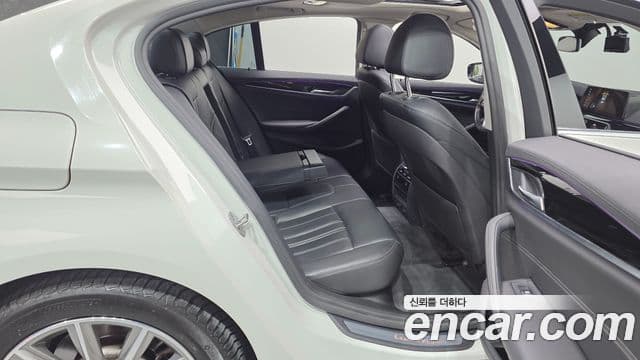 BMW 5 Series 2018 — Şəkil 4/20