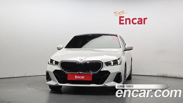 BMW 5 Series 2026 — ფოტო 17/34
