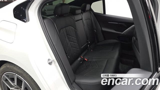BMW 5 Series 2026 — ფოტო 13/34