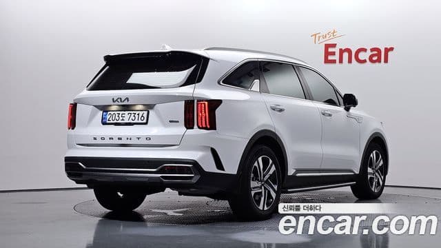 Kia Sorento 2022 — фото 2 из 20