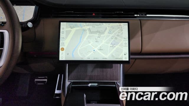 Land Rover Range Rover 2025 — ფოტო 12/20